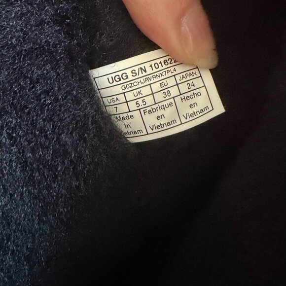 UGG Classic Tall Bailey Button Triplet Sheepskin Boots ā Black ā Size US 7 - Picture 2 of 2